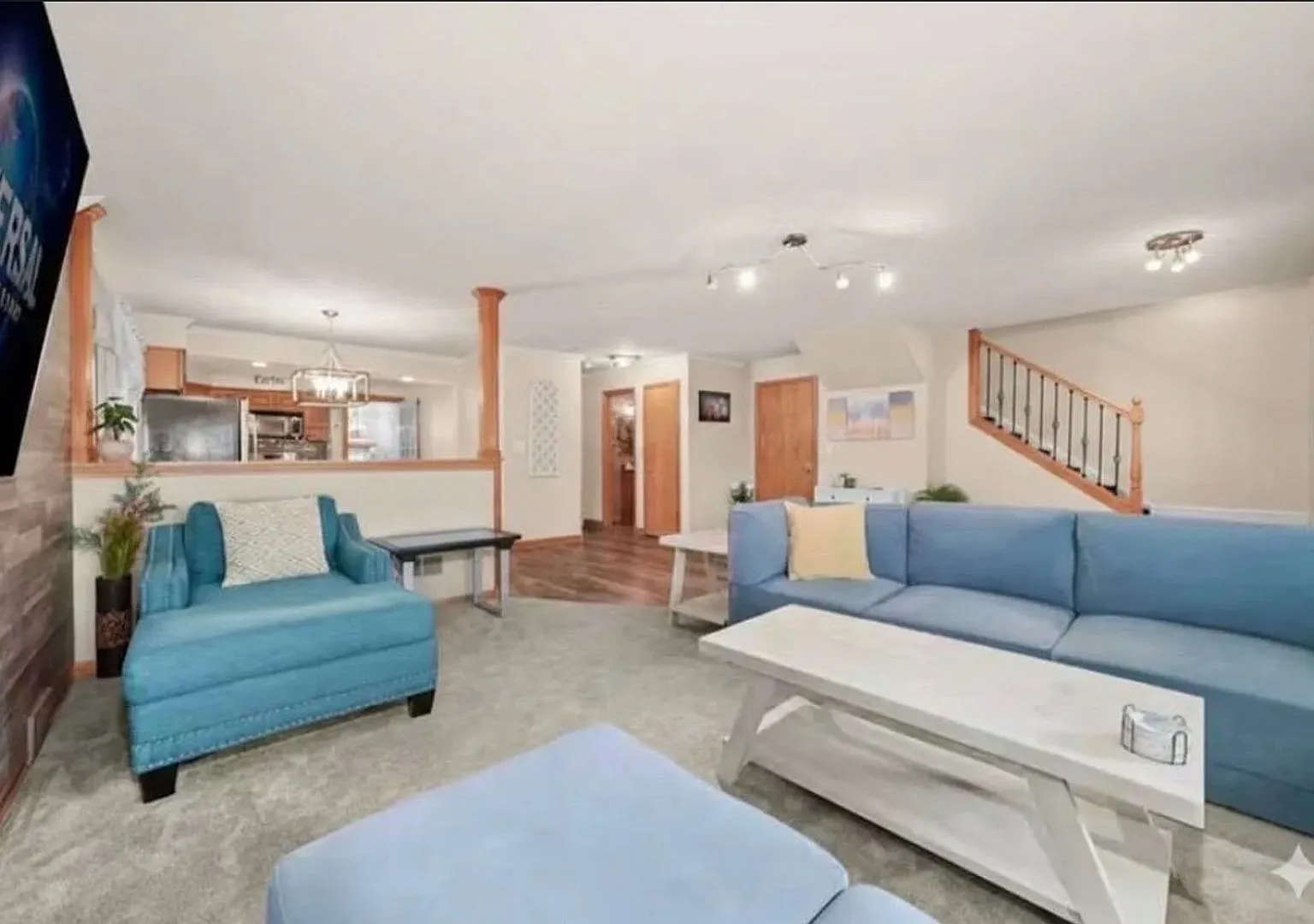 2 Story house — Photo 2