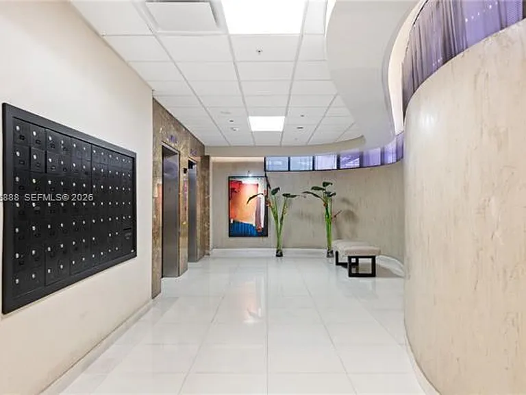 1621 Collins Avenue Cu #908 — Photo 18