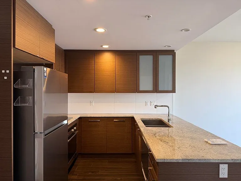 6311 Cambie St #506 — Photo 7