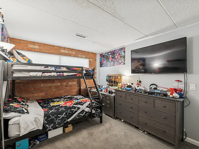 630 Vernon Ave #10 — Photo 13
