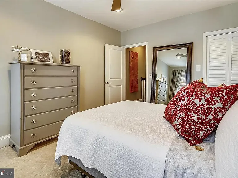 1253 Wylie St NE — Photo 22