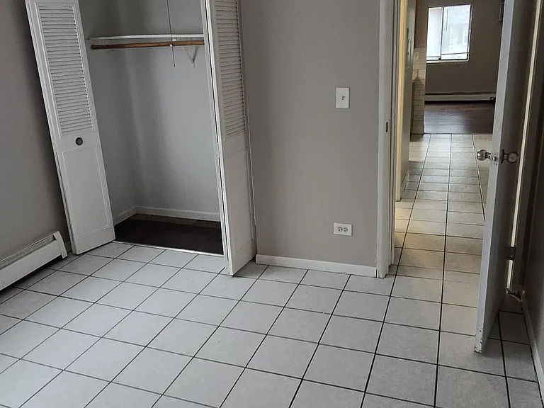 2131 Narcissus Ave #2W — Photo 16