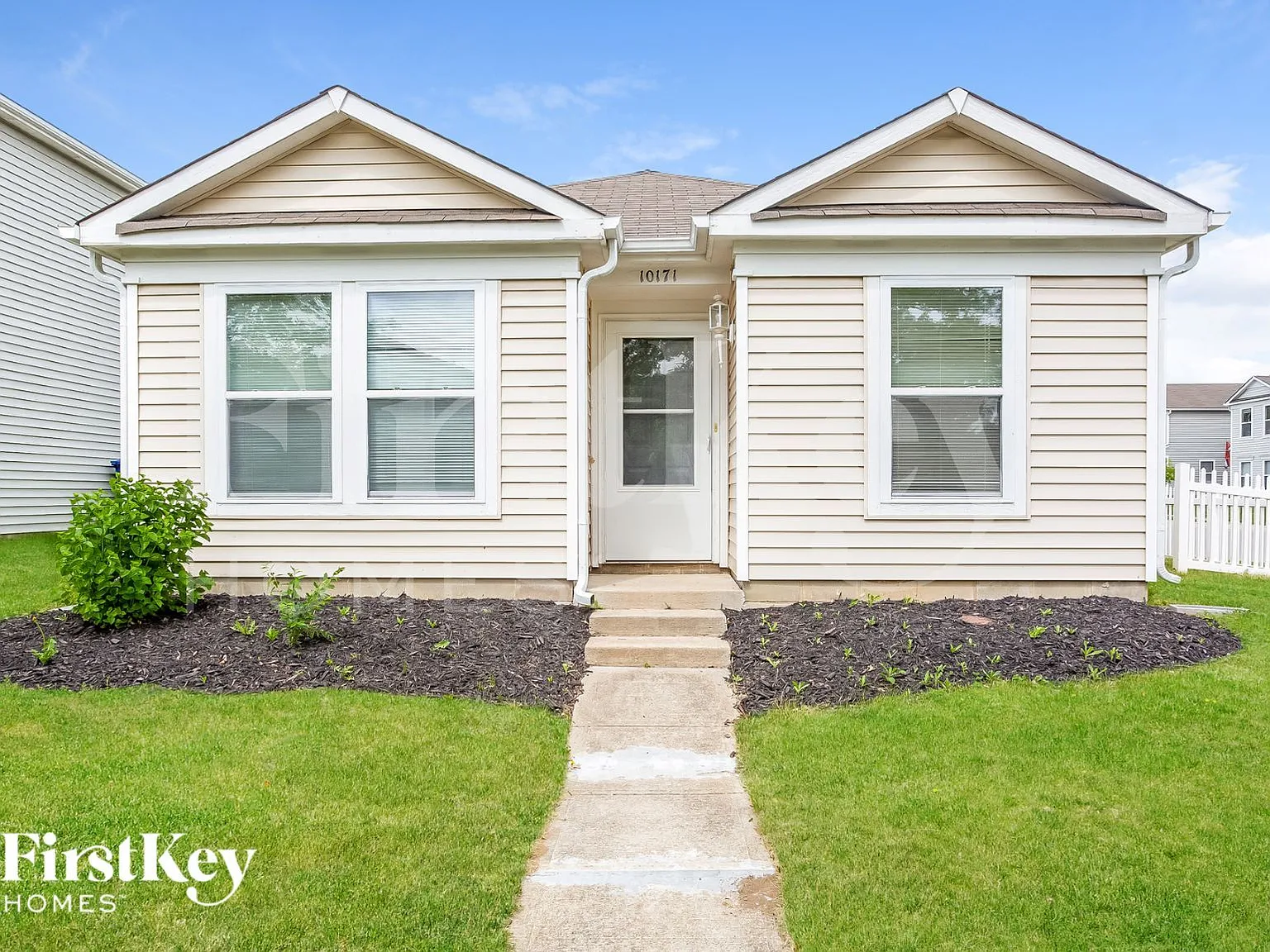 3 bed, 2.0 bath, 1390 sqft, $2,150 — Photo 1