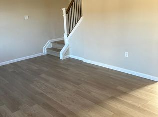 32 Badger Gate Ct, Baltimore, MD 21228