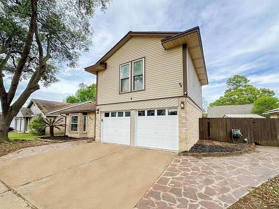 2nd image of 7311 Fuchsia Ln