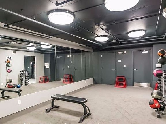 4th image of 555 4th St Unit 437