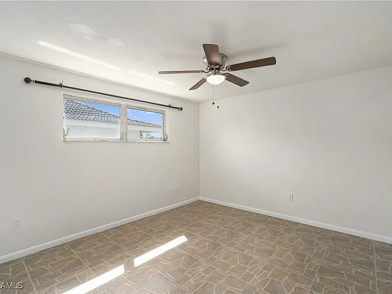 1411 Whiskey Creek Dr — Photo 18