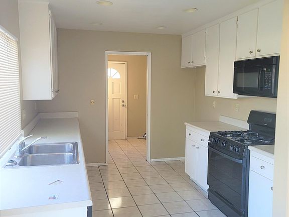 3rd image of 17492 Luther Ave