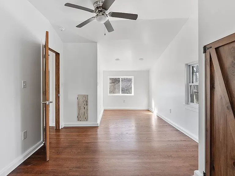 56 Powers Rd — Photo 26