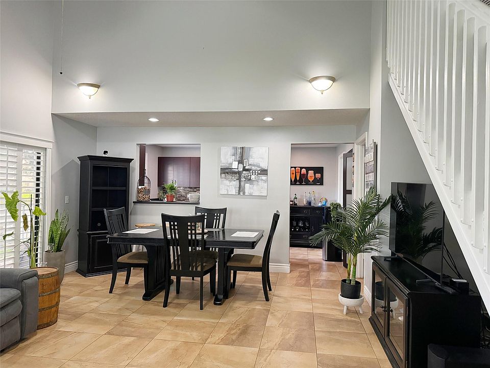 1st image of 10212 NW 33rd Place