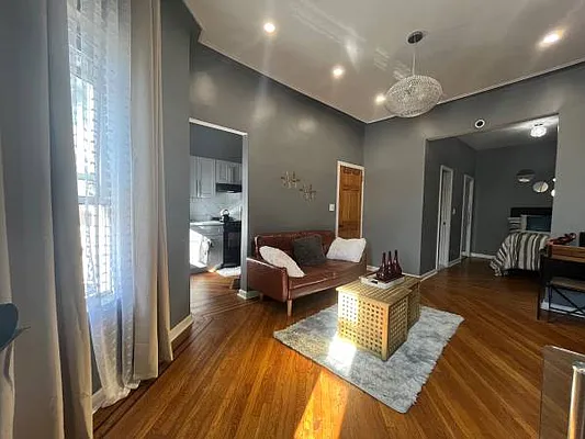 Rented by JAY MICHELLE REALTY LLC | media 6