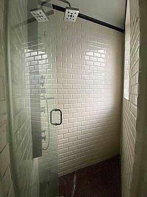 4th image of 774 Jefferson Ave #4R