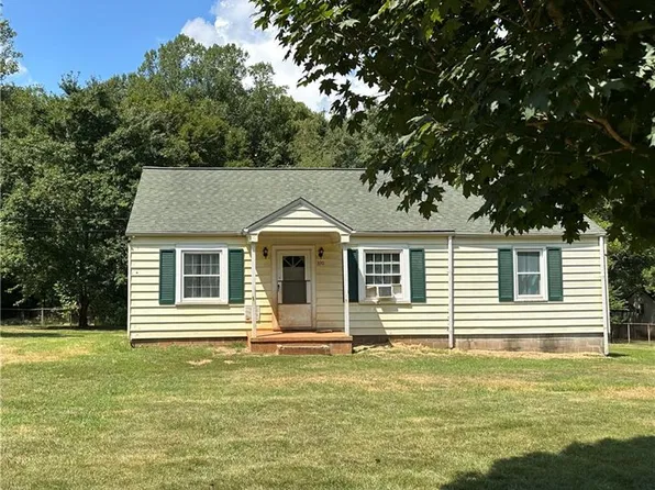 390 Ward Rd, Eden, NC 27288