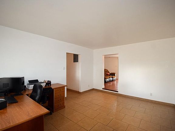 5th image of 2713 Montclaire Dr NE