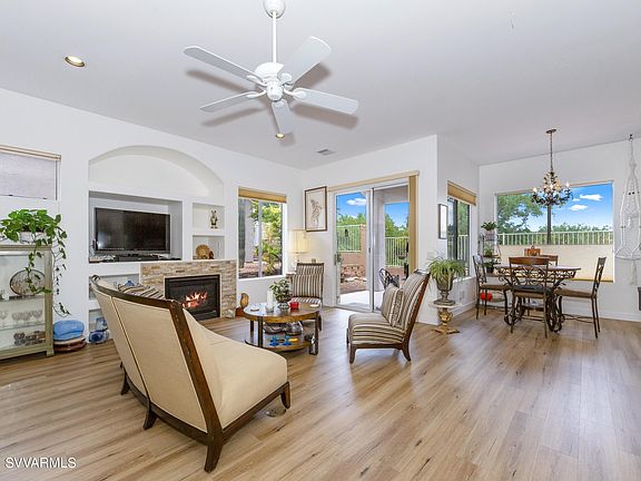 2nd image of 555 S Valle Escondido