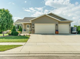 1703 4th Ave SW, Mandan, ND 58554