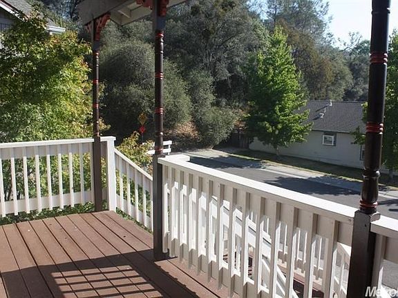 3rd image of 213 Hidden Glen Dr