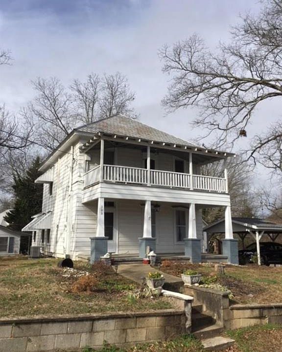 1st image of 300 Robertson Ave