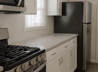 6036 Huron St, Taylor, MI 48180