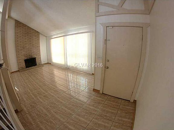 4th image of 4543 Margarete Ave