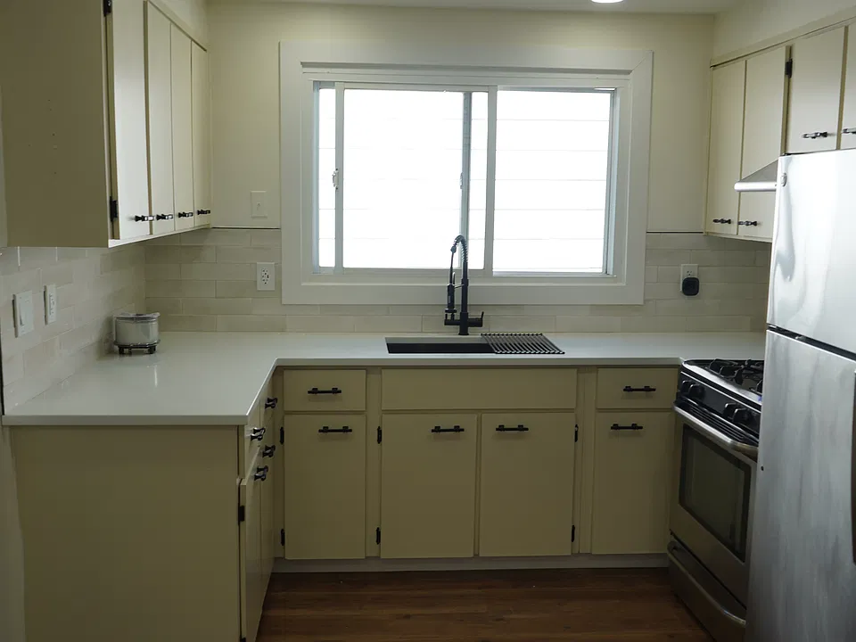 Kitchen pic 1