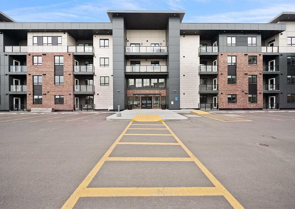 1st image of 520 SW Reynolds Ave SW #2215