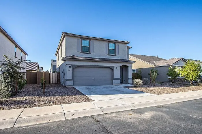 5 bed, 3.0 bath, 2688 sqft, $2,200 — Photo 2