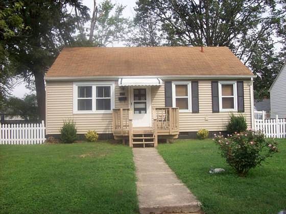 1st image of 122 S Ivy Ave