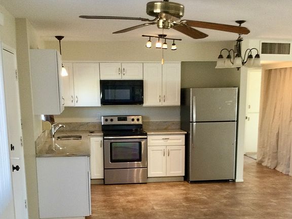 2nd image of 10531 W Connecticut Ave