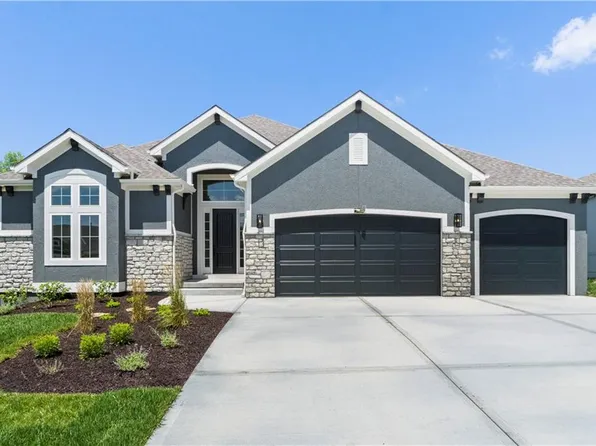 10332 N Potter Ave, Kansas City, MO 64157