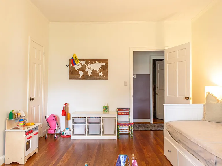 10 Robin St NW — Photo 11
