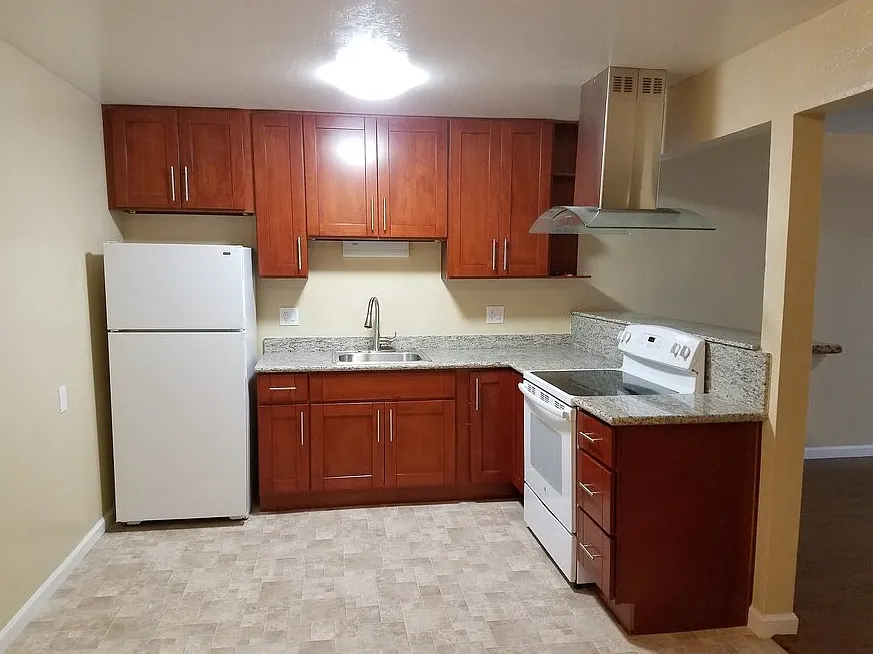 Hayward Summit Apartments, LLC — Photo 4