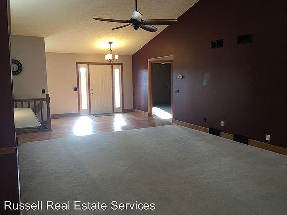 4th image of 4991 Gateway Dr