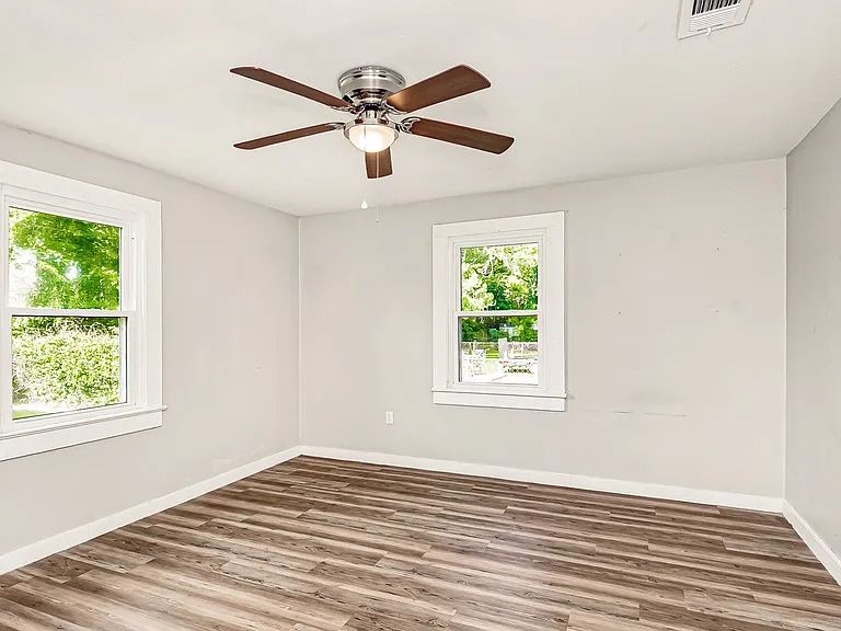 427 Palm St — Photo 4