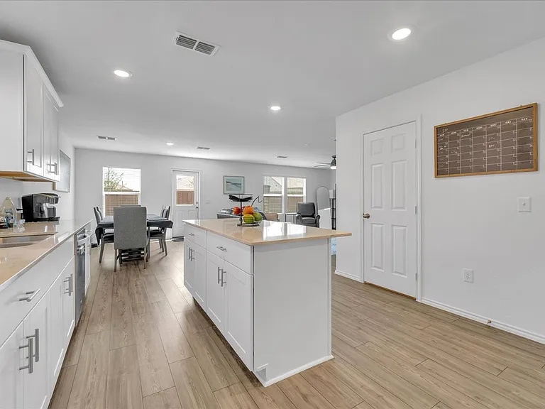 14152 Calderwood St — Photo 16