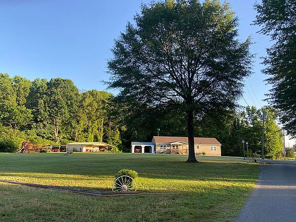 4th image of 19825 Jones Rd