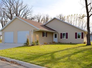 609 Cherry Rd, Thief River Falls, MN 56701