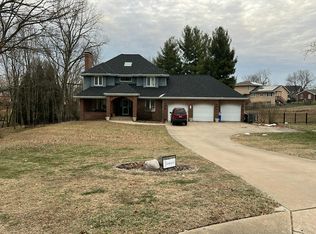 3 Woodview Ct, Washington, IL 61571