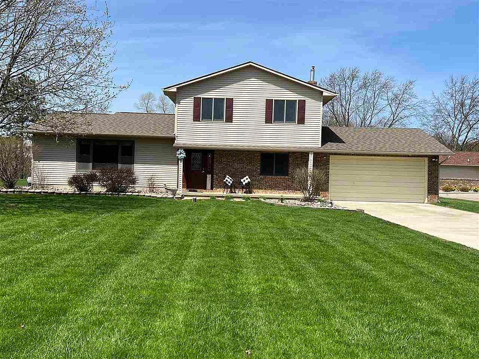 1st image of 13087 Country Club Dr
