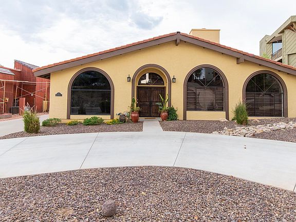 2nd image of 1333 E Las Palmaritas Dr