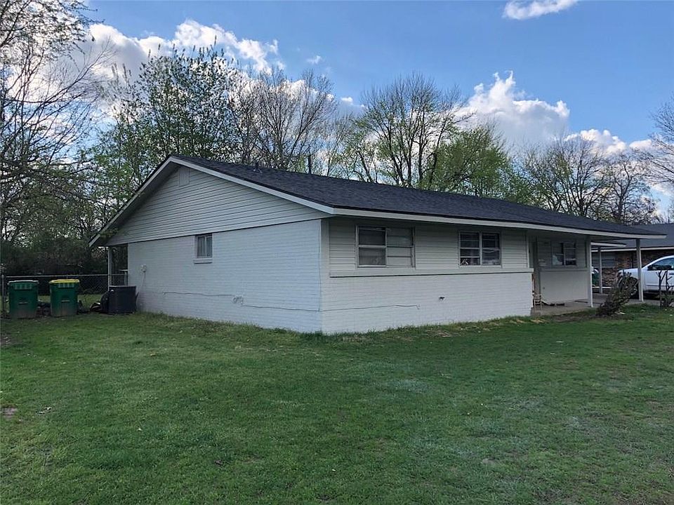 2nd image of 504 Morrison Pl