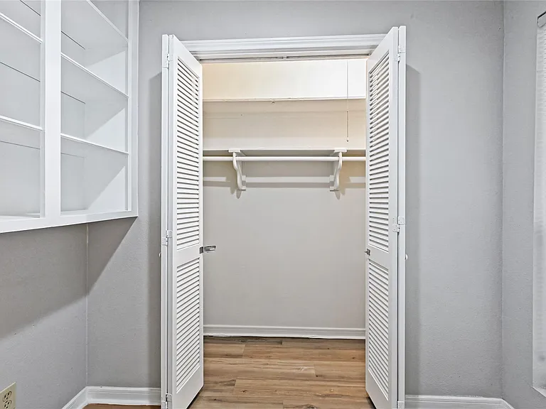 800 Post Oak Blvd #75 — Photo 6