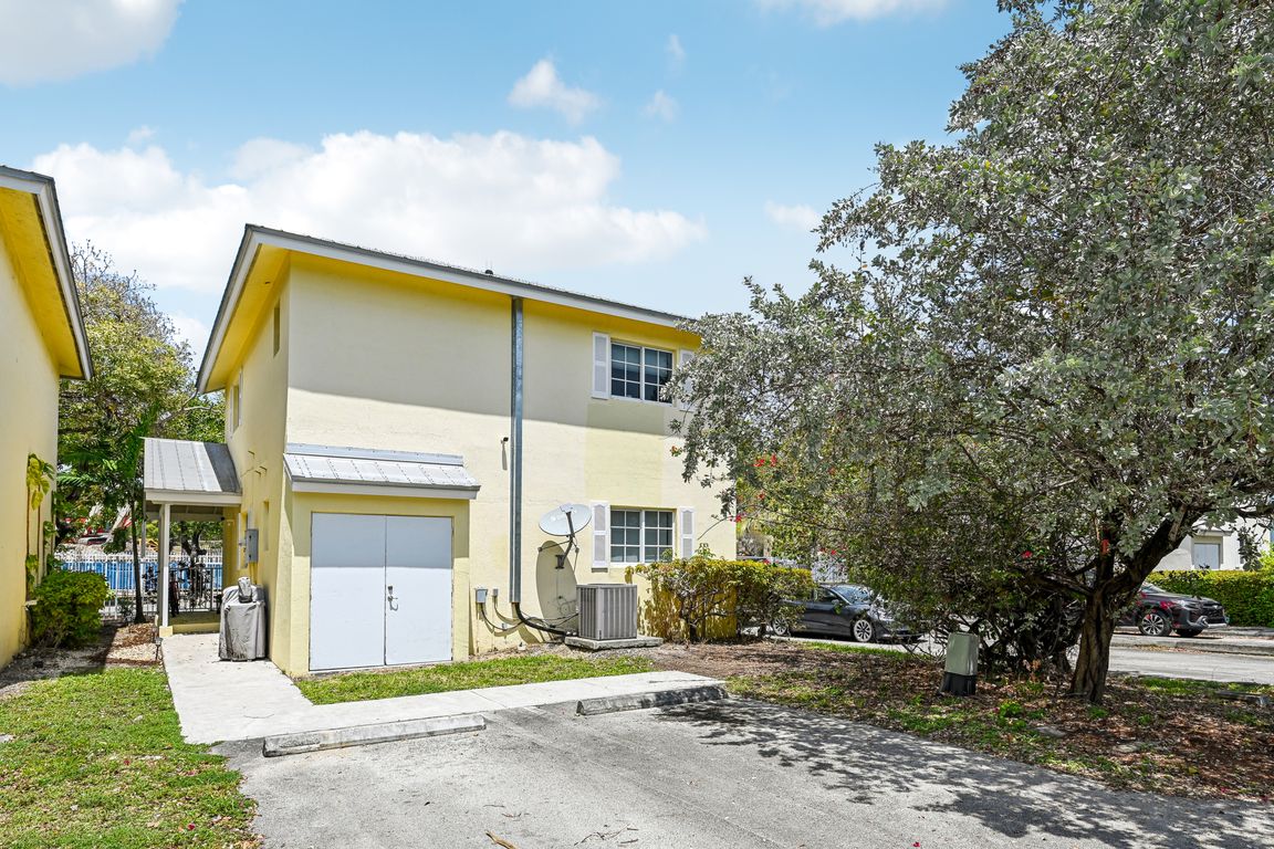 NW 20th St-1204-022