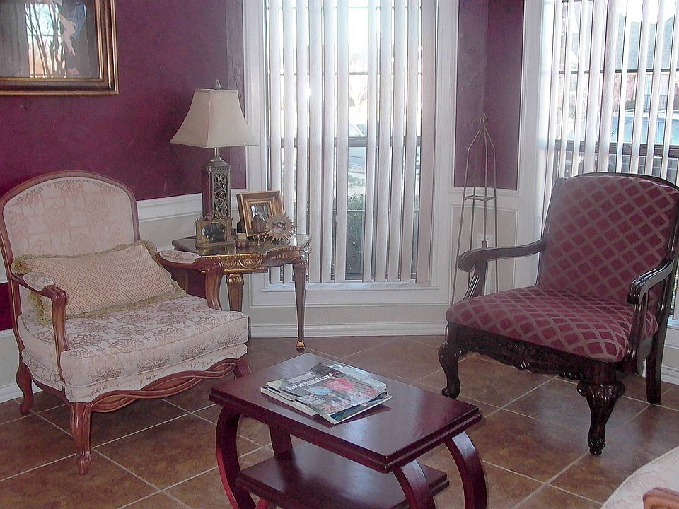 2nd image of 1208 Mistywood Ln