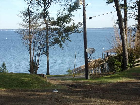 5th image of 129 Toledo West Dr