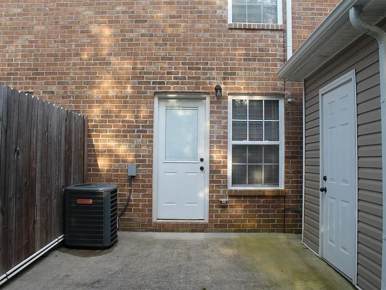 2268 McCormick Ln #I — Photo 7