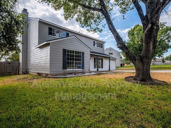 3rd image of 11801 Hyacinth Dr