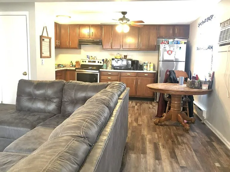 221 E Jackson St #2 — Photo 5