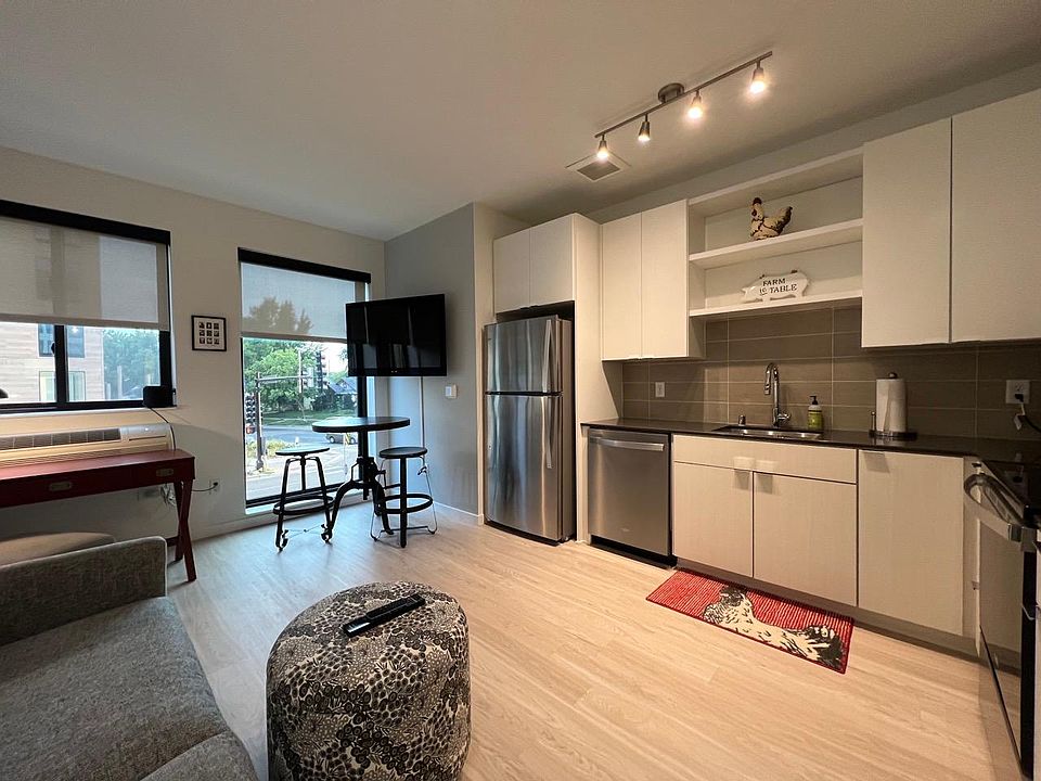 1st image of 4555 Minnehaha Ave Unit 301