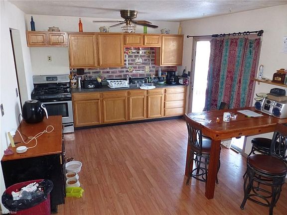 5th image of 1354 Manatee Ave
